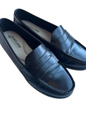 Women’s Eastland Classic Black Leather Loafers Size 7